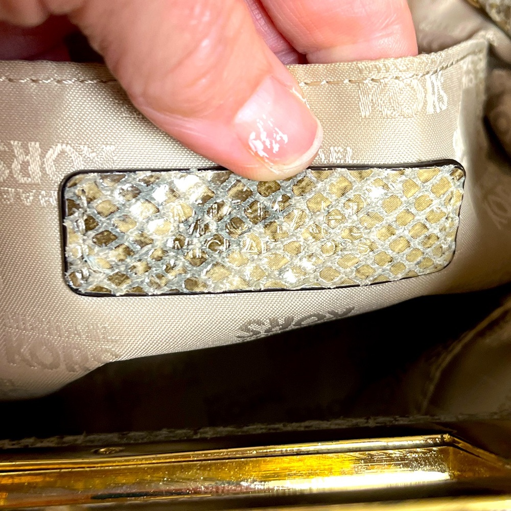 Michael Kors crossbody/Clutch, EUC, snakeskin pattern, soft, heavy feel - Picture 7 of 14